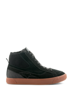 Alpinestars Stated Shoes, sort højhalset motorcykelsneaker med brun gummisål, overdel i ruskind og lærred med ribstrikket ankelkrave, retro skate-inspireret streetwear-design