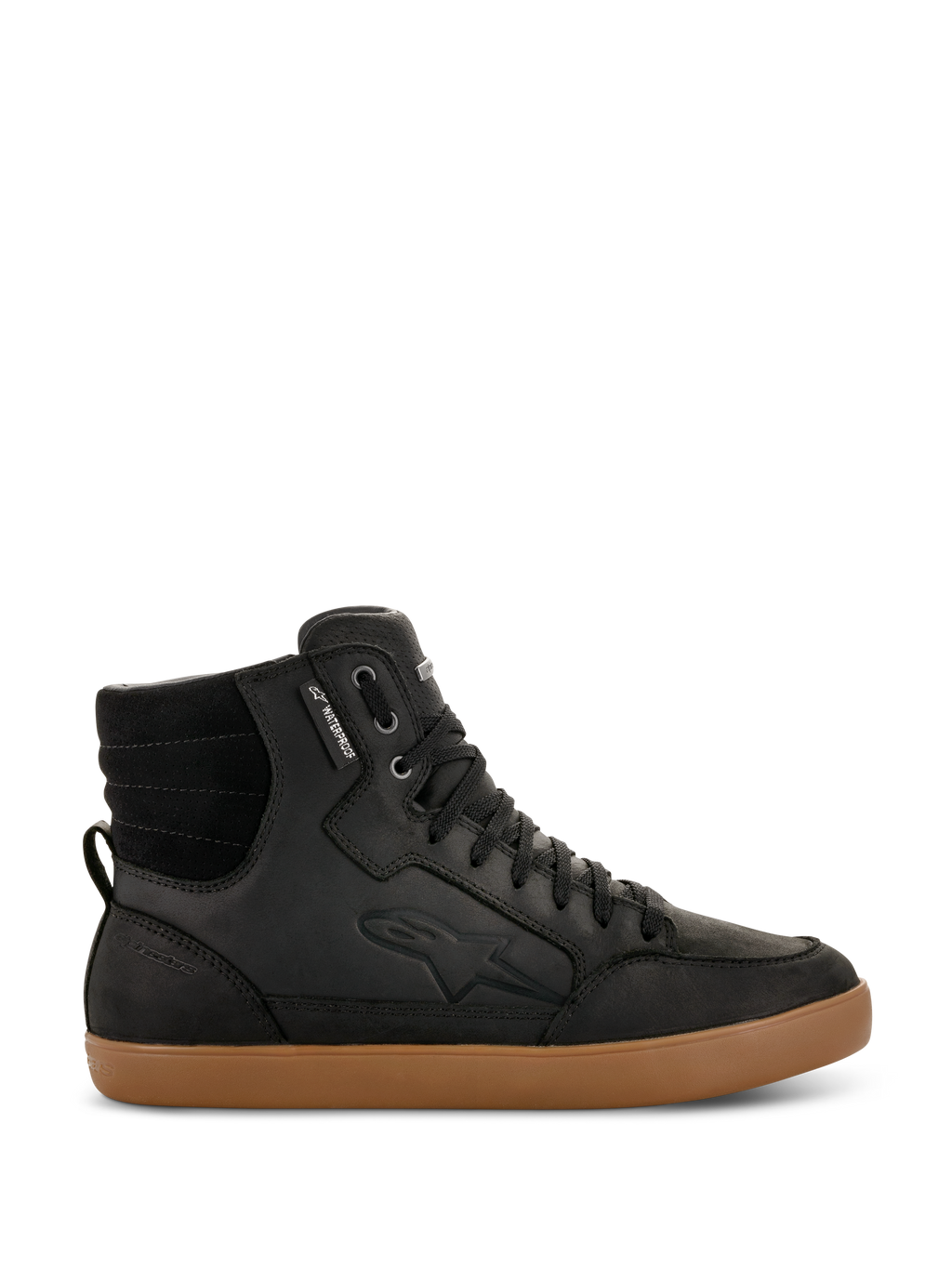 Alpinestars J-6 Waterproof Shoe, sort high-top motorcykel-sneaker med brun gummisål, vandtæt fodtøj til urban kørsel, har polstret ankelkrave, sorte snørebånd, subtil logo-prægning og læderkonstruktion
