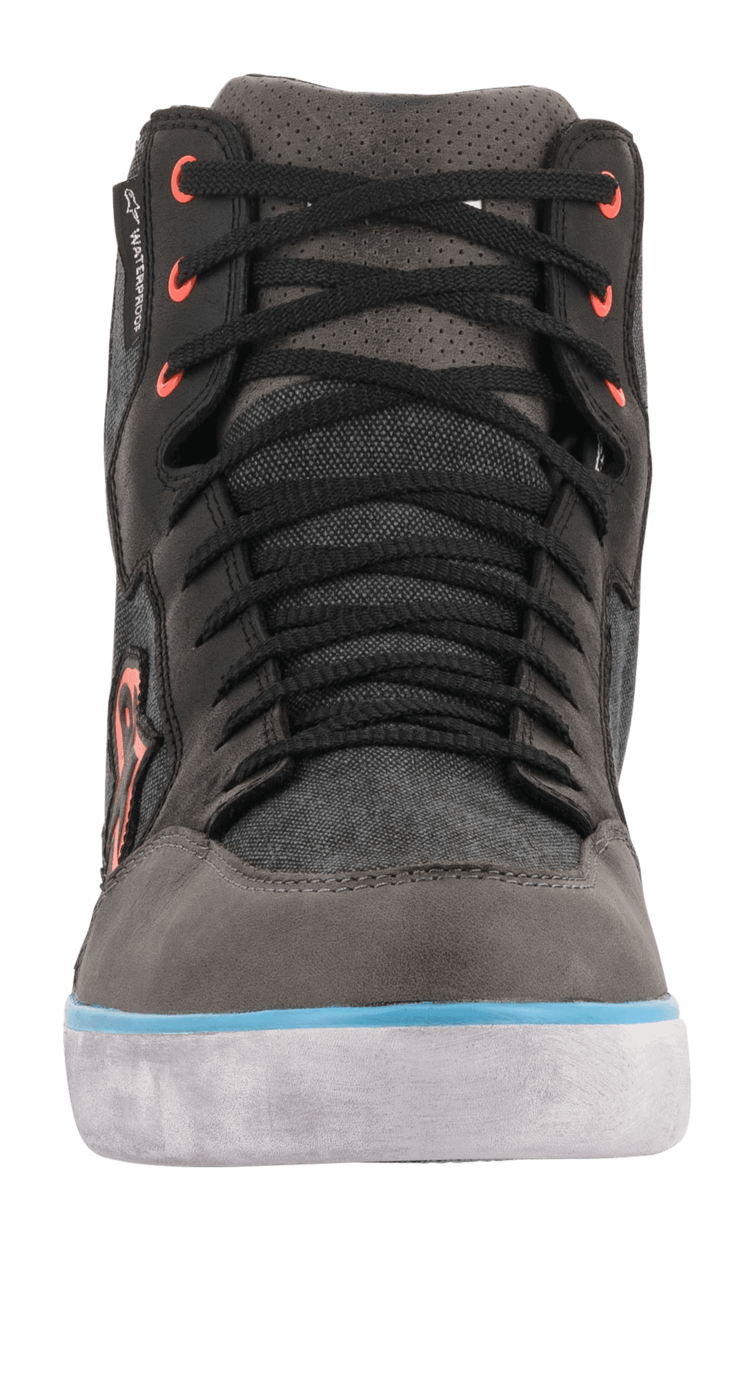 Alpinestars J-6 Waterproof Canvas ridesko, set forfra, sort og antracit med lyseblå såldetalje og orange snørehuller, motorcykelstøvle i sneaker-stil med vandtæt membran