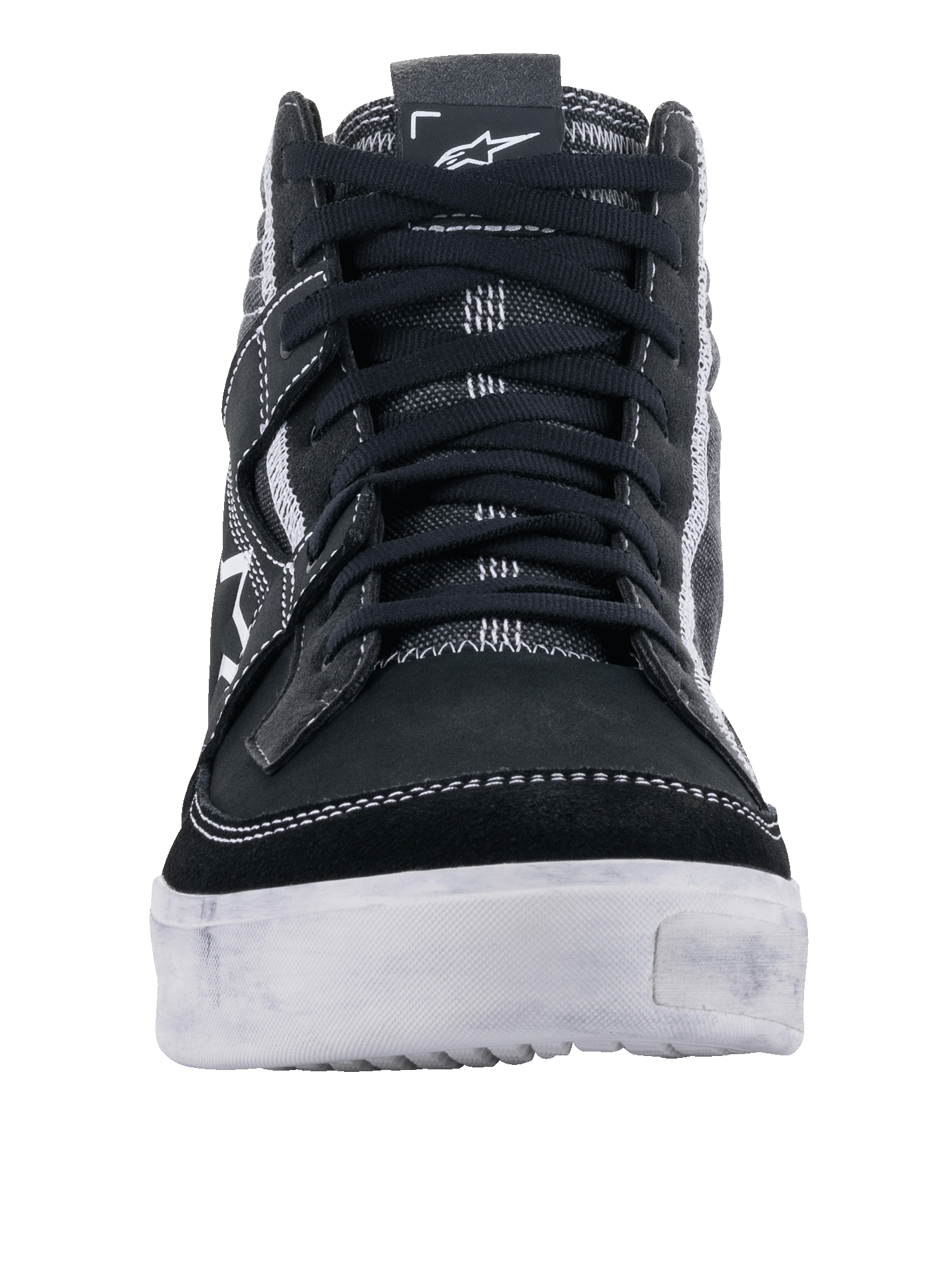 Alpinestars Ageless Riding Shoes, sort hvid og grå, casual motorcykelsko set forfra, overdel i sort ruskind og lærred med hvide kontraststikninger, holdbar hvid sål, urbant kørefodtøj