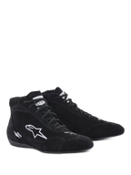 Alpinestars SP V2-sko, auto-racer-sko, sort, high-top ruskindskonstruktion med hvidt broderet stjerne-logo og SP-branding, tynd F1-specifikationssål for præcis pedalfornemmelse, professionelt fodtøj til motorsport