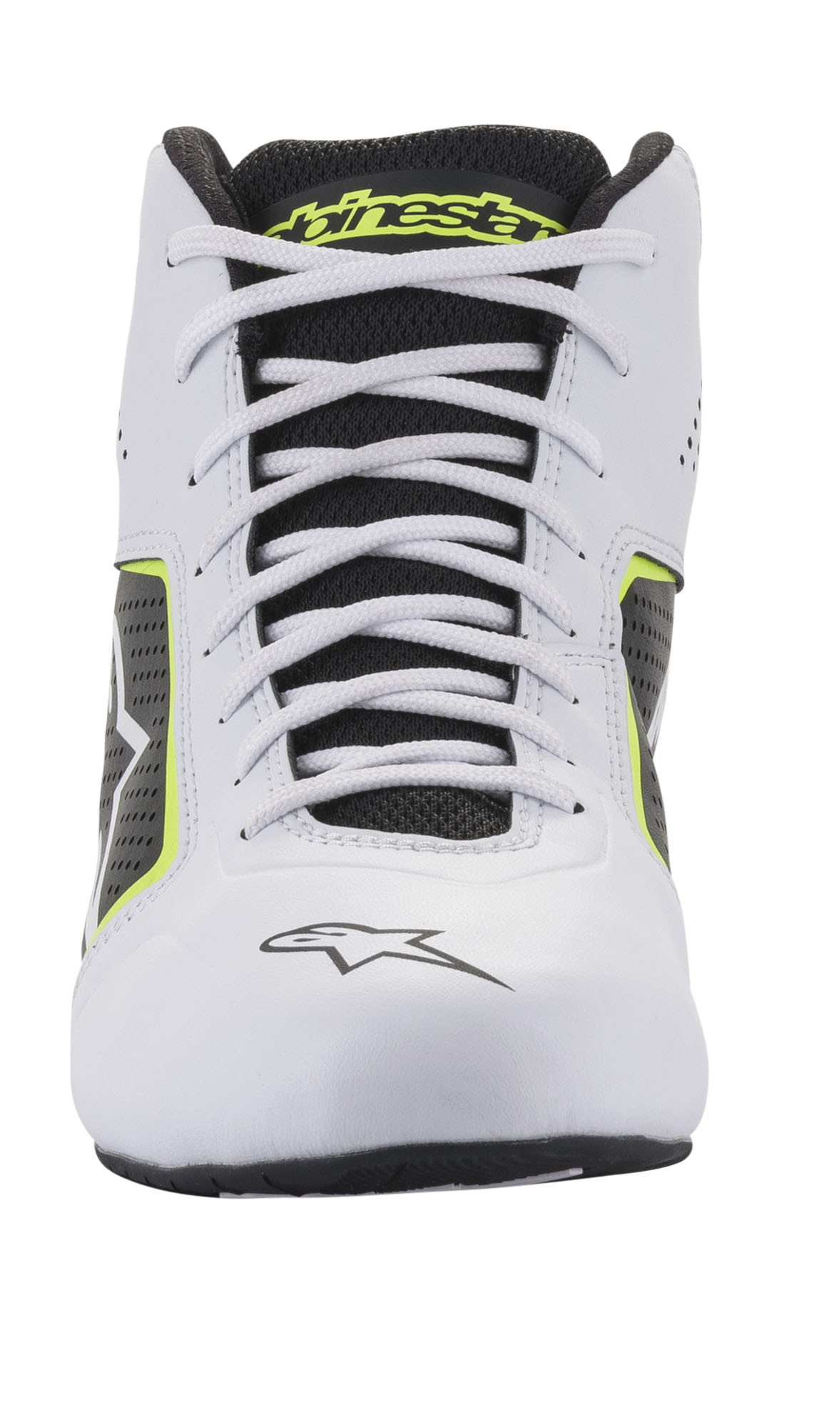 Alpinestars Tech-1 K Start V2 sko, karting-sko, hvid, sort og fluorescerende gul, set forfra med hvide snørebånd, sort mesh-pløs med gult branding og hvid mikrofiber-konstruktion med perforerede sidepaneler.