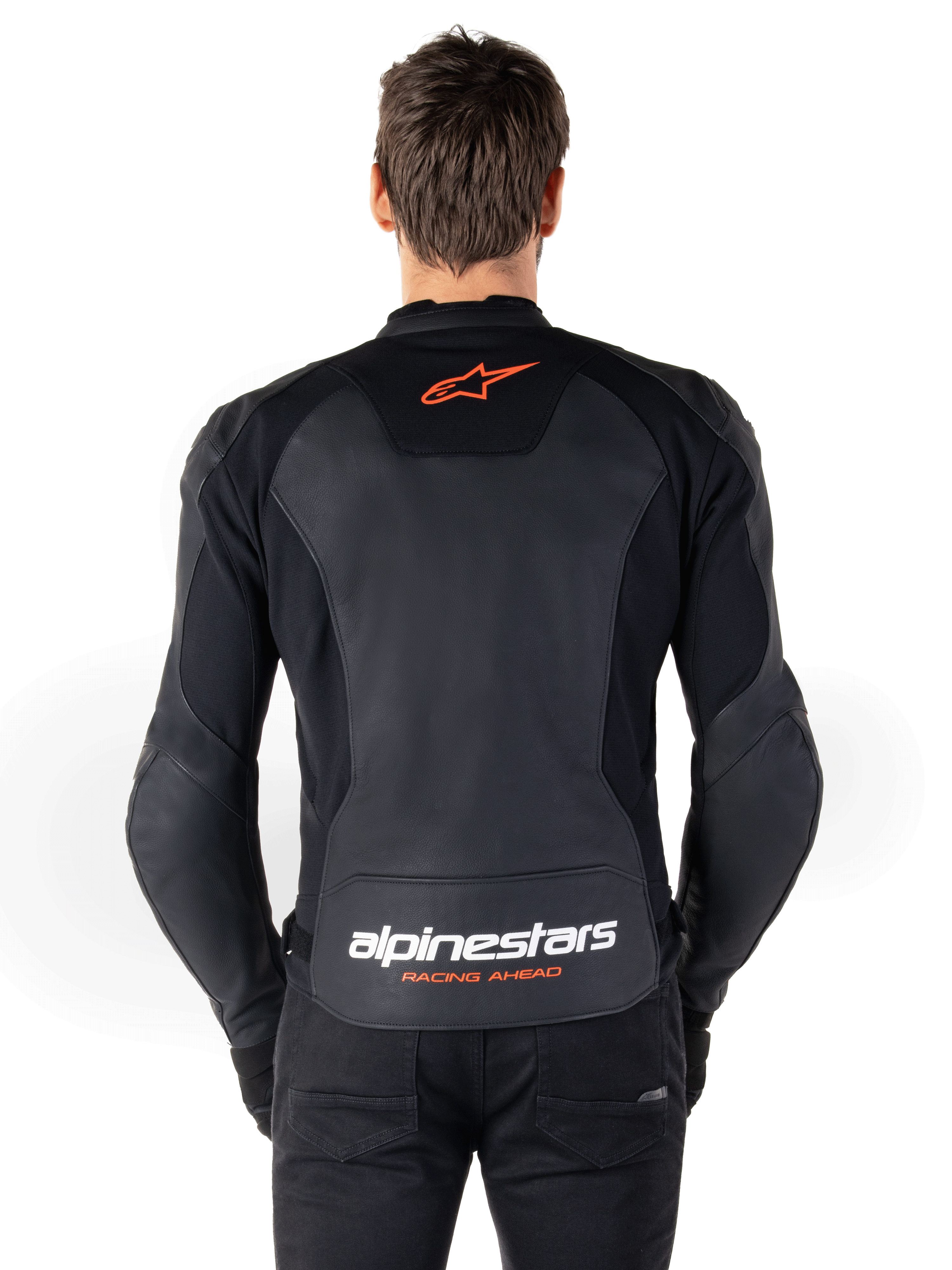 Alpinestars Faster V3 læderjakke, sport motorcykeljakke, sort og rød fluo, med førsteklasses læderkonstruktion, HRSF-strækpaneler og en raffineret sport-fit silhuet.