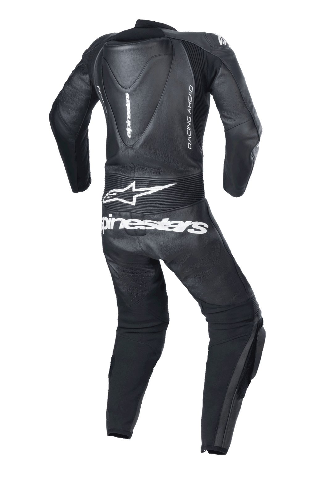 Alpinestars Youth GP Plus V2 1-Piece læderdragt, sort, set bagfra med aerodynamisk pukkel, hvidt Alpinestars-logo og tekst på lænden, 'RACING AHEAD' branding på siden og harmonika-strækpaneler for bevægelighed