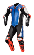 Alpinestars Racing Absolute V2 læderdragt i ét stykke, metalblå, sort, hvid og rød fluo, professionel motorcykelracerdragt, kængurulæder, eksterne GP DFS-glidere på skuldre og knæ, perforerede paneler til banekørsel.