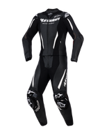 Alpinestars Stella GP-R7 2-delt læderdragt, motorcykeldragt til kvinder, sort med hvide detaljer og branding, med perforeret læder til ventilation, udvendig DFS-beskyttelse på skuldre og knæ samt en præ-buet atletisk pasform.