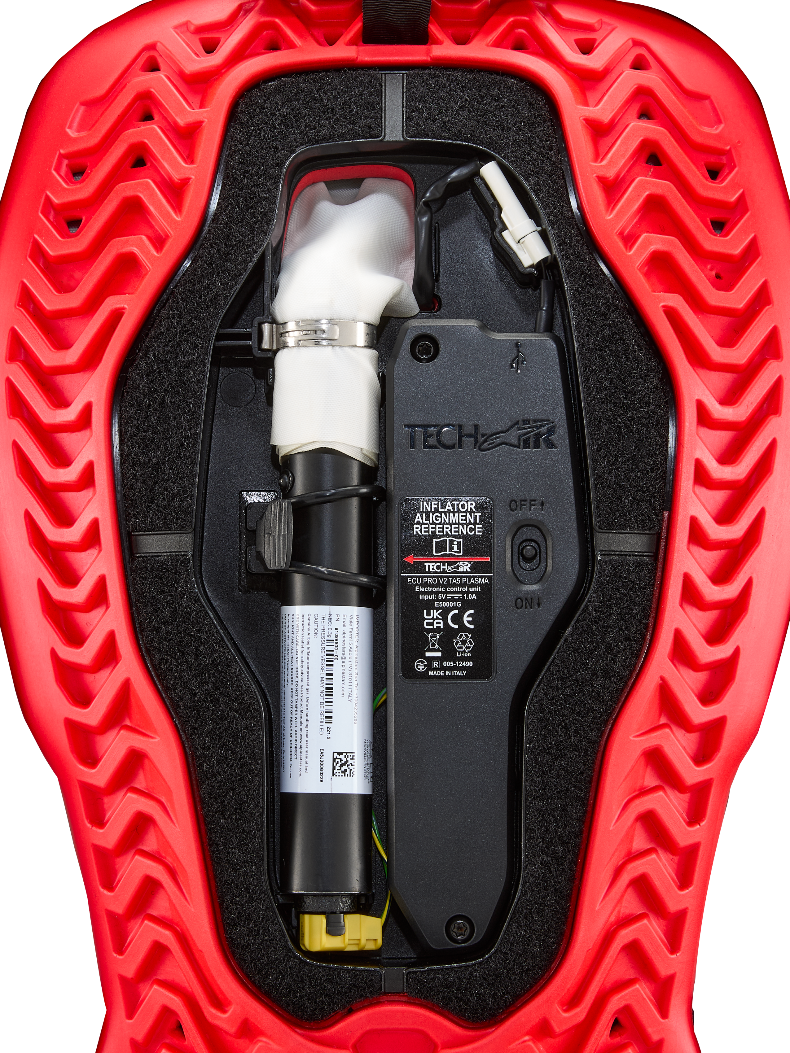 Alpinestars Tech-Air 5 Plasma reservepatron til airbag, sort ECU og hvid inflator i et rødt hylster, CE-certificeret