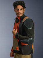 Alpinestars Halo Pro Drystar® XF lamineret jakke, Walnut Rust Black, modulært design med de ydre ærmer fjernet for at vise åndbart mesh og integreret Nucleon Flex Pro-beskyttelse på skulder og albue, adventure touring motorcykelbeklædning