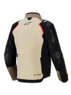 Alpinestars Andes Pro Drystar® XF jakke, set bagfra, valnød og sort med røde detaljer, har forstærkede paneler på skuldre og albuer, stor baglomme til opbevaring og Alpinestars-branding, adventure touring-motorcykeludstyr