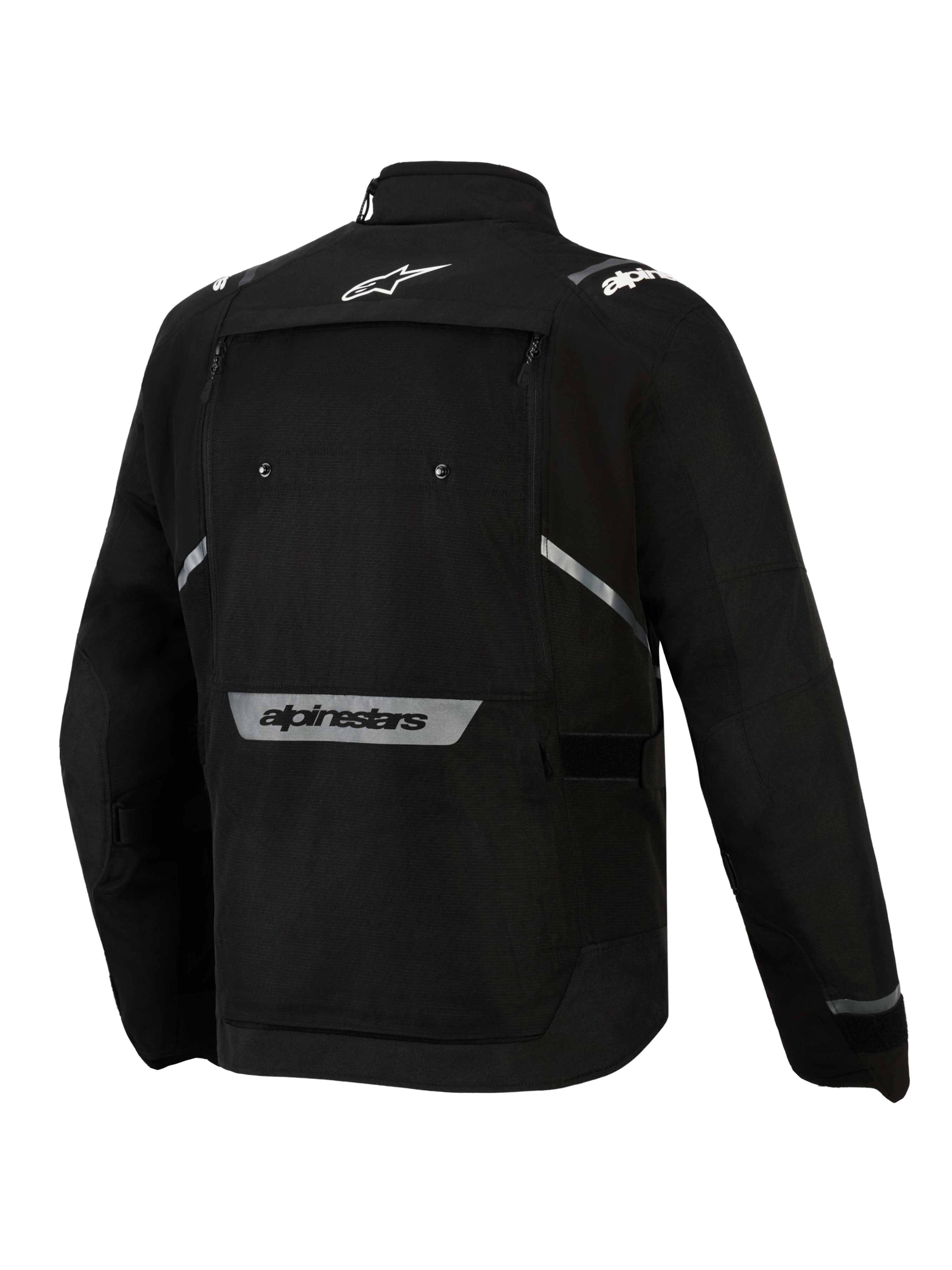 Alpinestars Cusco Drystar®-jakke, sort, set bagfra, med hvidt stjernelogo øverst på ryggen, reflekterende Alpinestars-navnetræk nederst på ryggen, stort ventilationspanel med lynlås og holdbar tekstilkonstruktion til adventure touring