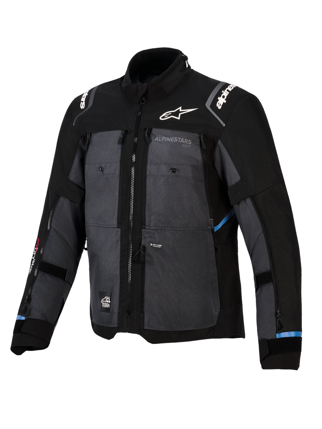 Alpinestars Cusco Drystar® jakke, adventure touring-jakke, sort og mørkegrå, med ripstop-tekstilpaneler, hvidt Alpinestars-branding på brystet og skuldrene, flere ventilationslynlåse og lyseblå detaljer.