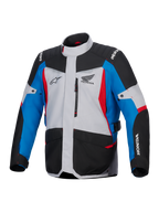 Alpinestars Honda ST-1 vandtæt jakke, motorcykeljakke til touring, isgrå, sort og blå med røde detaljer, Honda- og Alpinestars-logoer, set forfra med brystlomme med lynlås og cargolommer, vejrbestandigt adventure touring-design