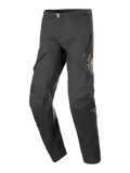 Alpinestars AMT-8 Stretch Drystar® XF bukser, tekstil-motorcykelbukser, sort, spændelukning i taljen, lynlåslommer på lårene med orange logo-branding, forstærkede knæpaneler, ergonomisk forformet design til adventure touring