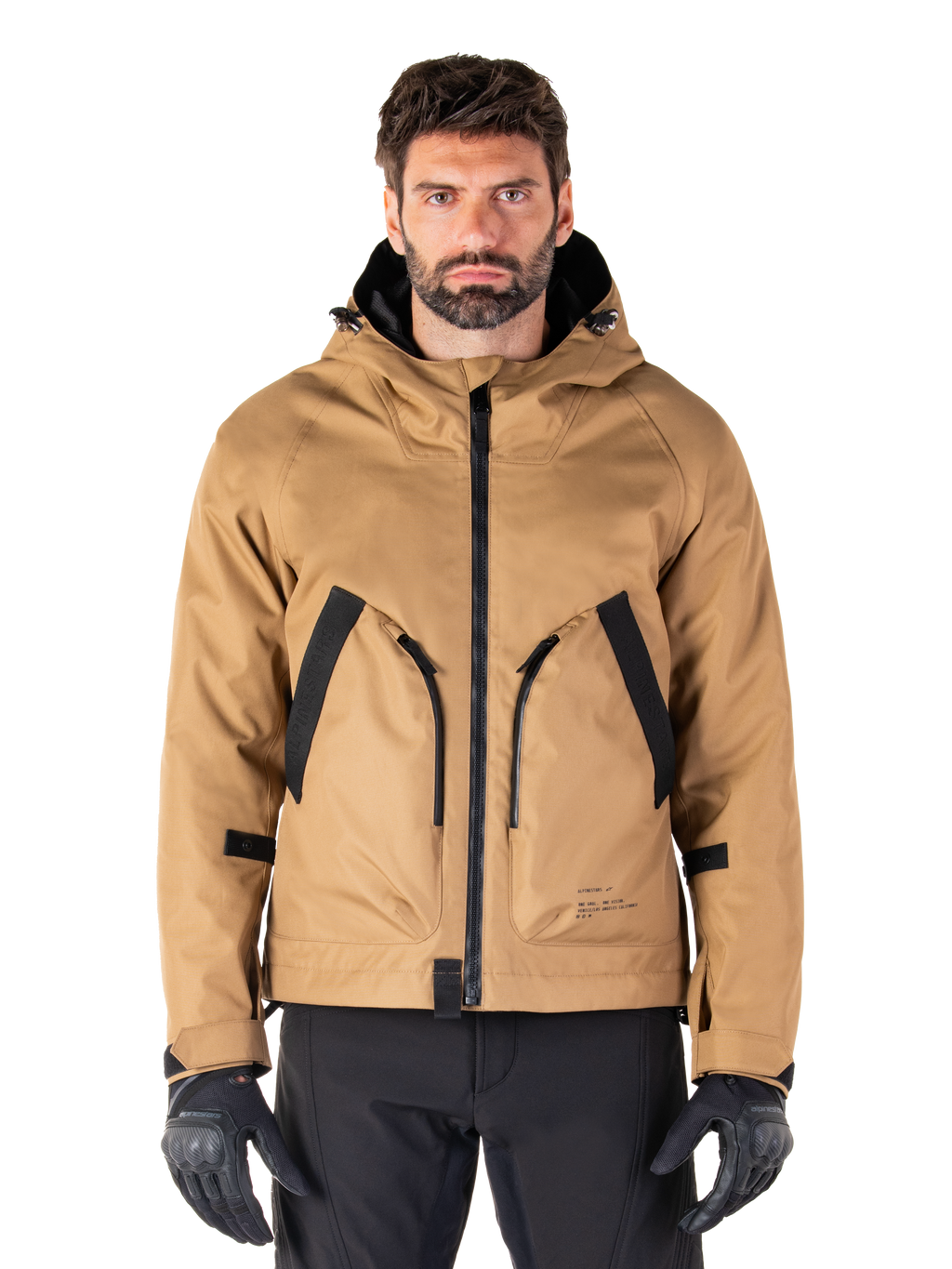 Alpinestars Morush Waterproof Parka, brun og sort motorcykeljakke med hætte, urbant køreudstyr, set forfra med sort lynlås og store vinklede lommer