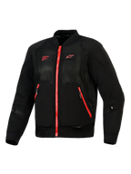 Alpinestars Flight Air Jakke, sort og rød, set forfra af en letvægts motorcykeljakke i bomber-stil med 3D mesh-paneler, kontrasterende røde lynlåse og rødt Alpinestars-logo på brystet.