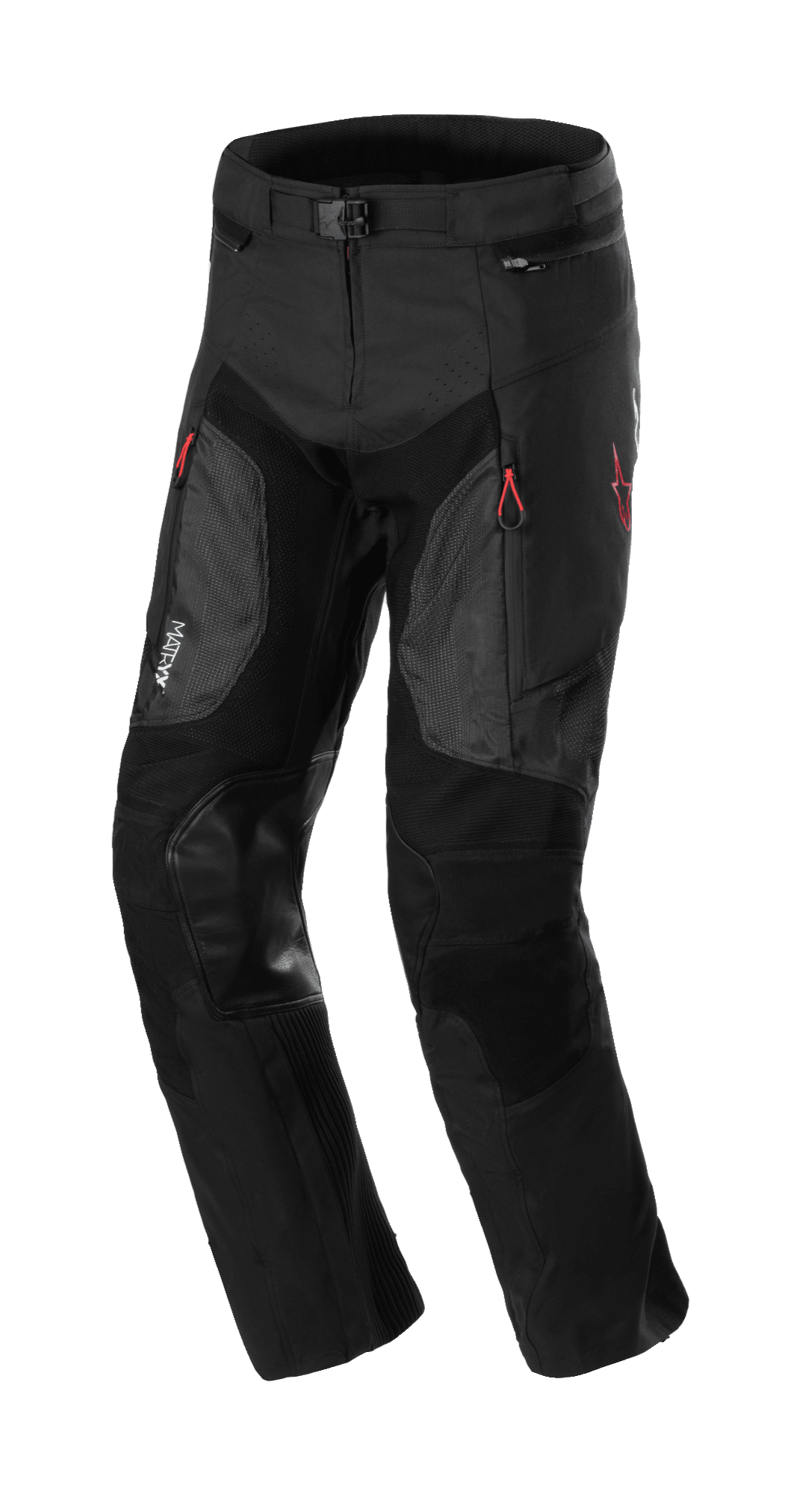 Alpinestars AMT 7 Air Pants, beskyttende motorcykelbukser, Black Dark Shadow, med MATRYX ventilationspaneler på lårene, forstærkede læderlapper på knæene, røde lynlåsstropper og justerbar talje, holdbar tekstilkonstruktion til adventure-kørsel