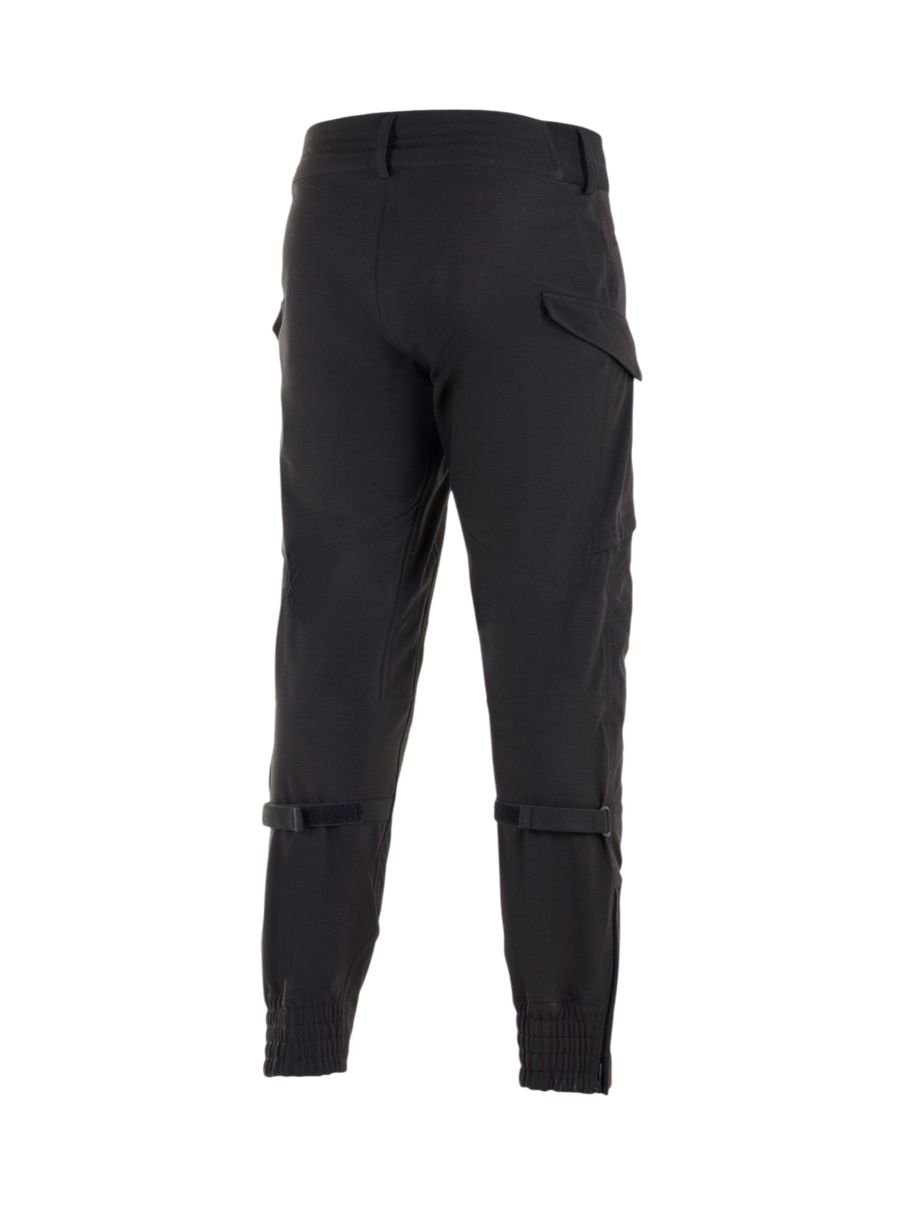 Alpinestars Juggernaut Vandtætte Bukser, sorte herre-motorcykelbukser til urban brug, softshell-materiale med lægjustering og cargolommer, vandtæt membran, set bagfra