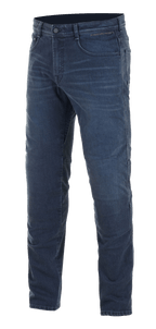 Alpinestars Radium Jeans Bukser AND Radium Plus Denim Bukser, herre-urban motorcykelbukser, mørkblå, slidstærk Cordura-stretch denim med diskret Bio-Flex knæbeskyttelse.