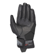 Alpinestars Corozal V3 Drystar® handsker, sort, set fra håndfladen, læderkonstruktion med forstærkede lapper, kort manchet med Alpinestars Adventure Tech-branding, touchscreen-kompatible fingerspidser, holdbart motorcykeludstyr til eventyrkørsel i al slags vejr