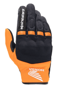Alpinestars Honda Copper handske, letvægts motorcykelhandske til bykørsel, sort og orange, Honda-vingelogo på håndleddet, Alpinestars-tekst på pegefingeren, mesh-konstruktion, orange harmonika-paneler på knoerne