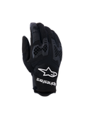 Alpinestars Manti Air handsker, motorcykelhandsker, sort, med åndbart mesh og tekstureret honeycomb-knobeskyttelse, hvidt Alpinestars-logo og tekst på håndleddet, letvægtsdesign til sommerens adventure-kørsel