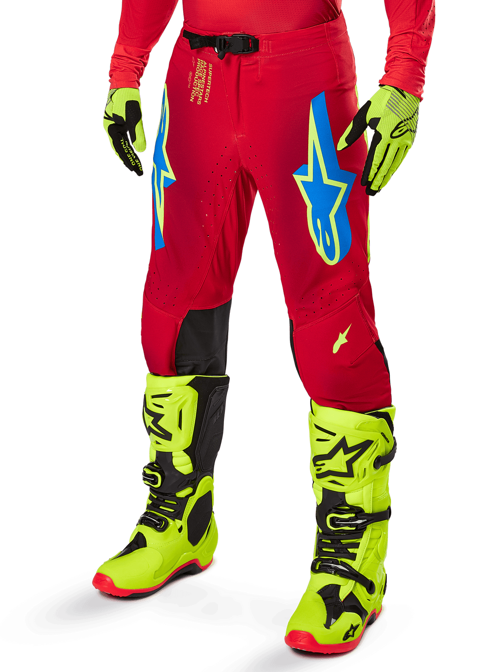 Alpinestars 2025 Supertech Maker bukser, motocross-racingbukser, stærk rød med blå og gule stjernelogoer, sorte knæpaneler, perforeret ventilation, koordineret med neongule støvler og handsker