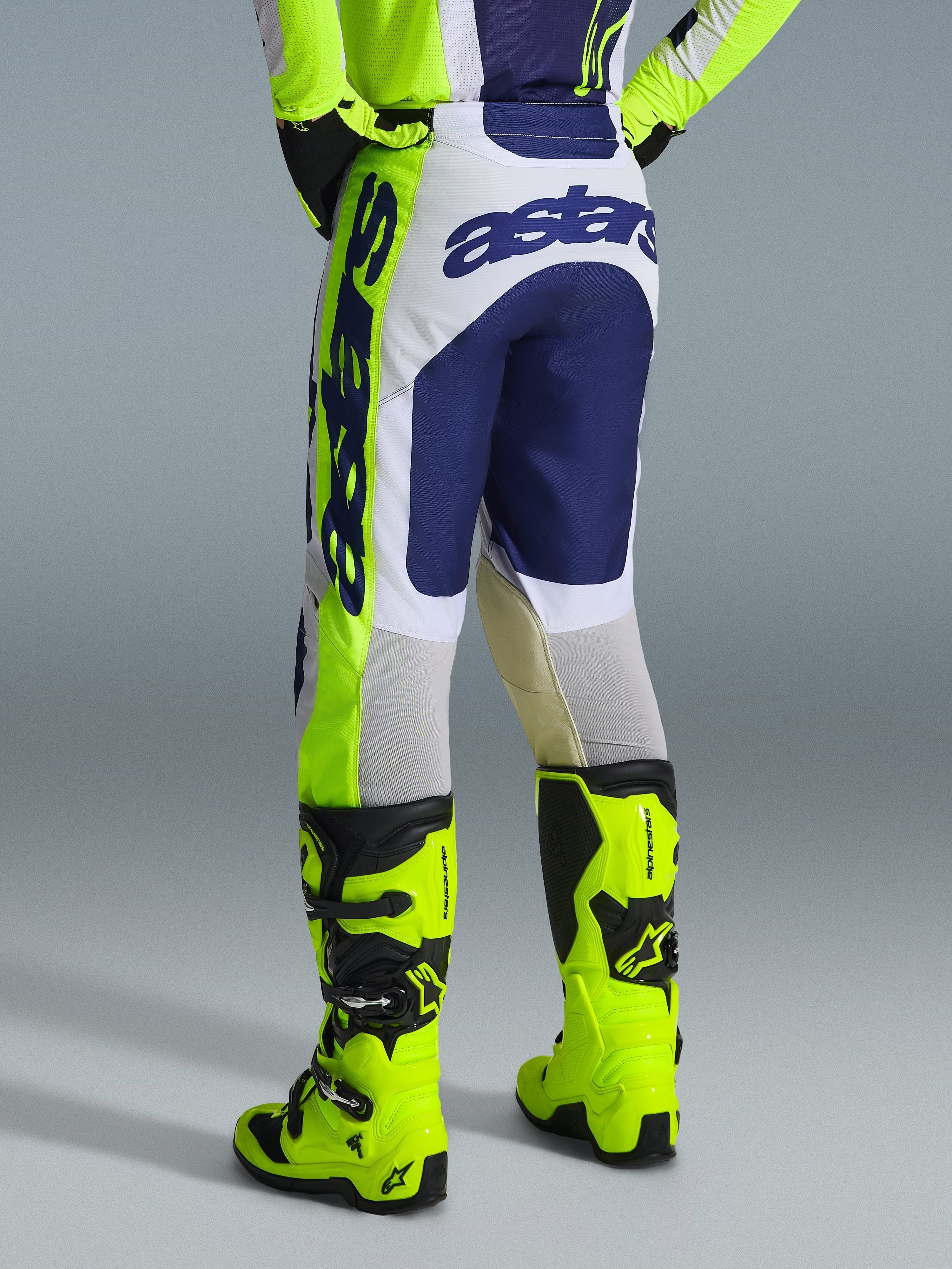 ユニアリ　バイパー　ars10+ 2026 Racer Air Riway - MX Gear Set | Alpinestars®