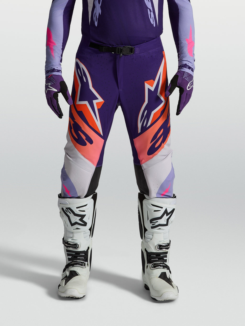 Alpinestars Supertech Dyna Bukser, herre-motocrossbukser i lilla og pink, atletisk pasform i holdbart stretch-ripstop.