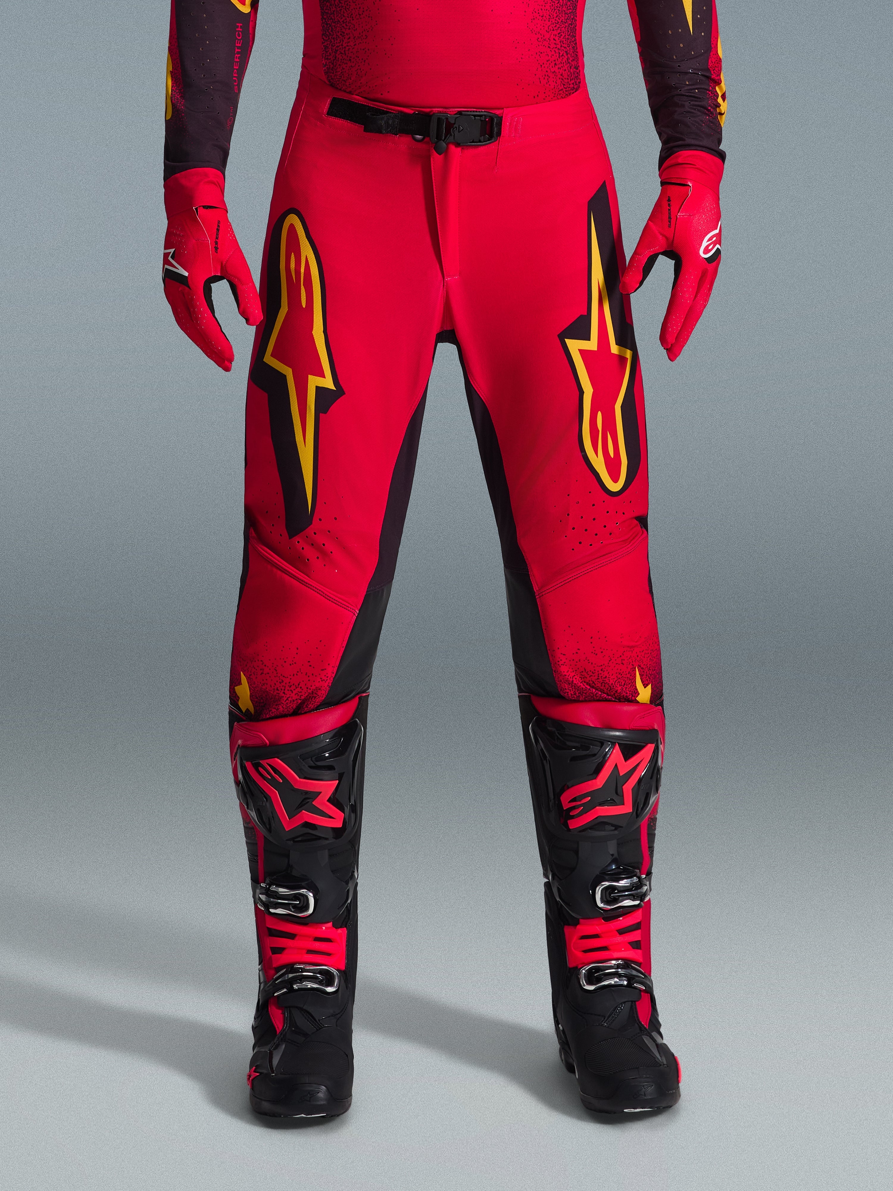 2026 Supertech Scenz - MX Gear Set | Alpinestars®