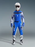 Alpinestars 2026 Supertech Scenz Gear Sæt, motocross-racingudstyr, Ucla Blue og hvid, komplet racersæt med blå jersey med sort 'astars'-logo, matchende bukser med stjernemønster, hvid hjelm med mørke goggles, blå handsker og hvide støvler med sorte detaljer