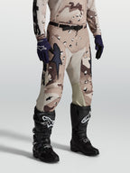 Alpinestars Racer Lone bukser, motocrossbukser til mænd i beige og brun Desert Camo, slidstærkt 600D polyfabric med indvendige knæpaneler i læder