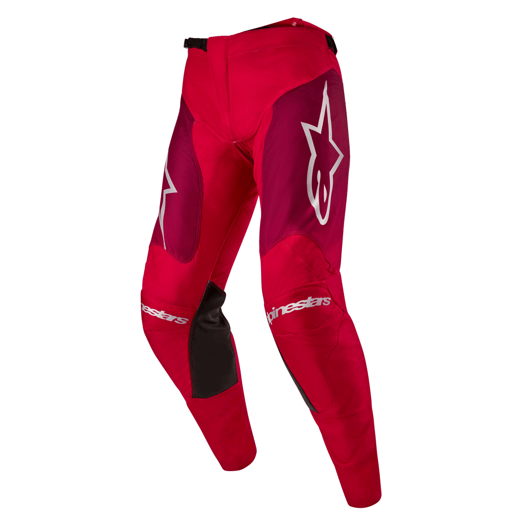 Alpinestars 2024 Racer Hoen bukser, motocrossbukser, Mars Red Burgundy, med bordeauxfarvede lårpaneler og hvid Alpinestars-branding på knæ og hofter, sorte indvendige grebspaneler på knæene, sporty forbuede design til off-road kørsel