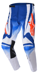 Alpinestars 2023 Racer Semi bukser, motocross-bukser, blå, hvid og stærk orange, med store orange stjerne-logoer, sorte varmebestandige indvendige knæpaneler og et forbukket ergonomisk design til off-road racing.
