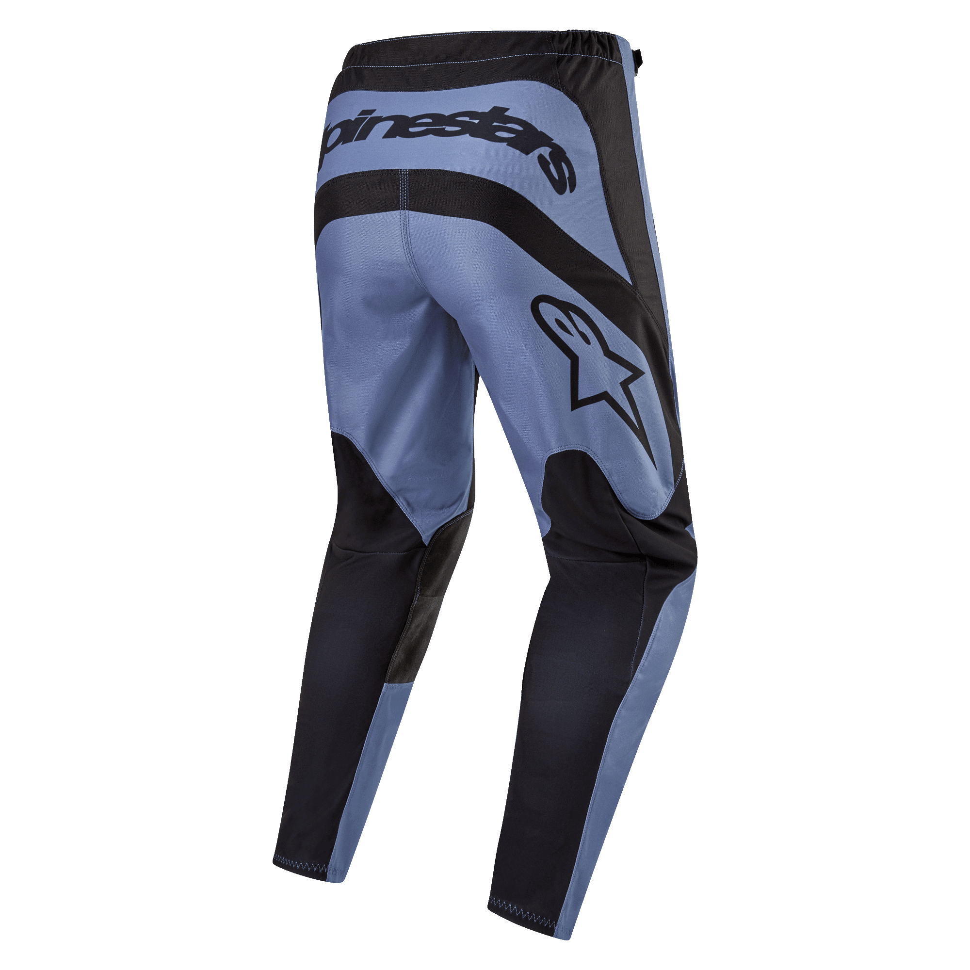 Alpinestars 2024 Fluid Lurv bukser, motocrossbukser, lyseblå og sort, set bagfra med tydelig Alpinestars-branding på tværs af ryggen og siden, sorte forstærkede paneler på sædet og indersiden af benene, ergonomisk forbuet design til off-road ydeevne