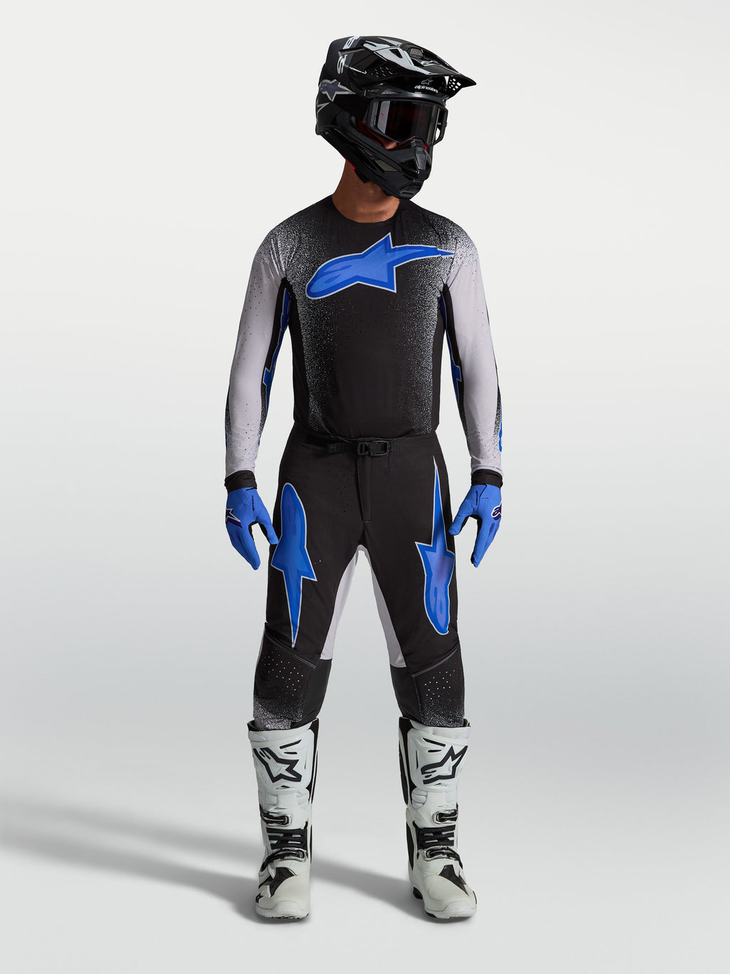Alpinestars Supertech Hiten AFD trøje og køresæt til herrer, sort og blå motocross-beklædning med ergonomisk pasform.