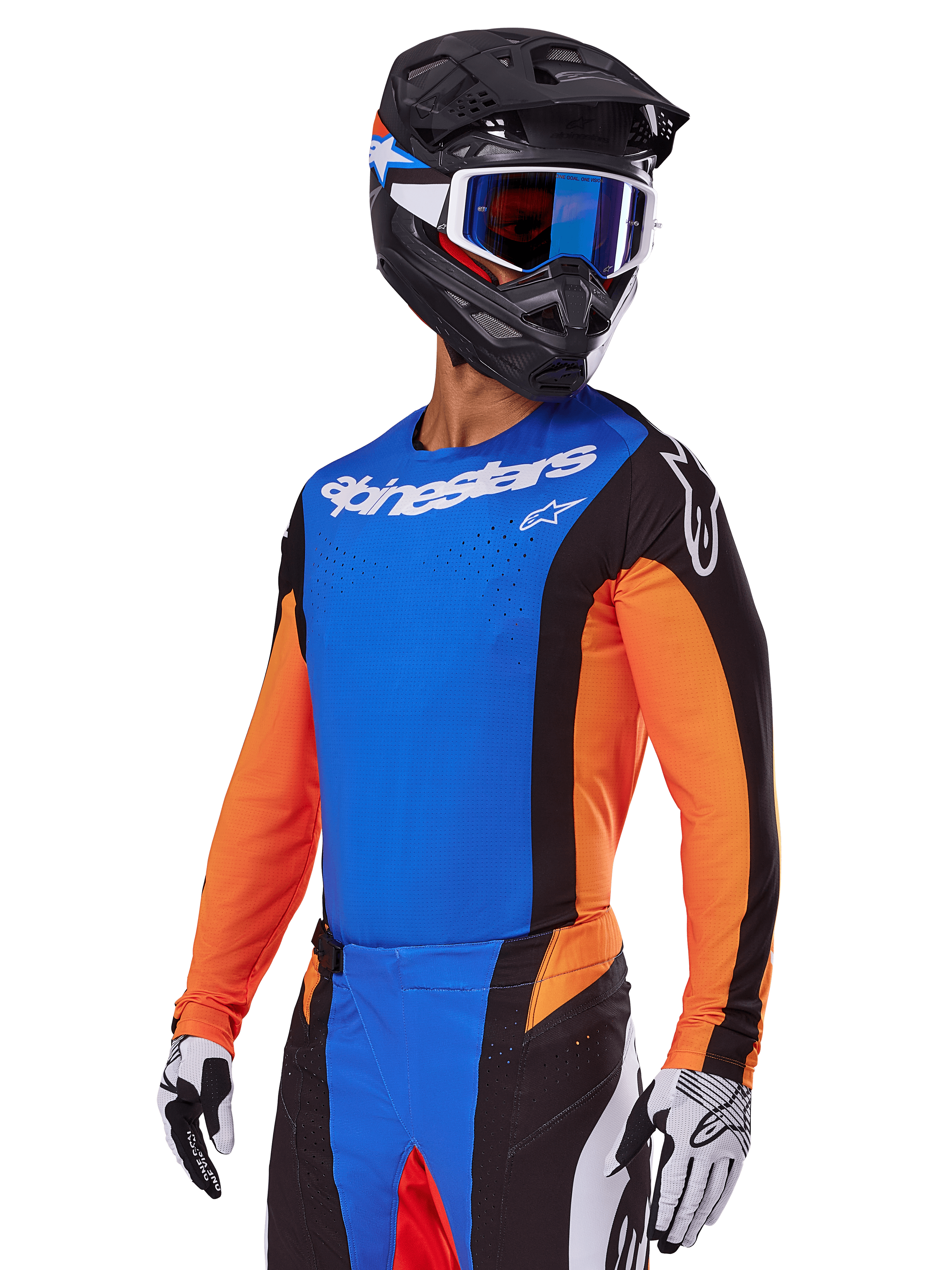 Alpinestars 2025 Techstar Melt udstyrssæt, motocrosskører iført blå jersey med orange ærmer og sorte sidepaneler, matchende blå og sorte bukser, sort hjelm med blå goggles, hvide og sorte handsker, atletisk race-fit motocrossbeklædning
