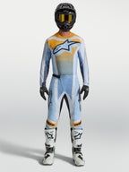 Alpinestars Techstar Maven trøje og gearsæt, motocross-raceroutfit til herrer, støvblå og orange, atletisk offroad-pasform.
