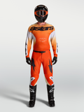 Alpinestars Racer Amber trøje og Racer Amber Gear Set, herre-motocross-sæt, orange og hvid, åndbar race-pasform.