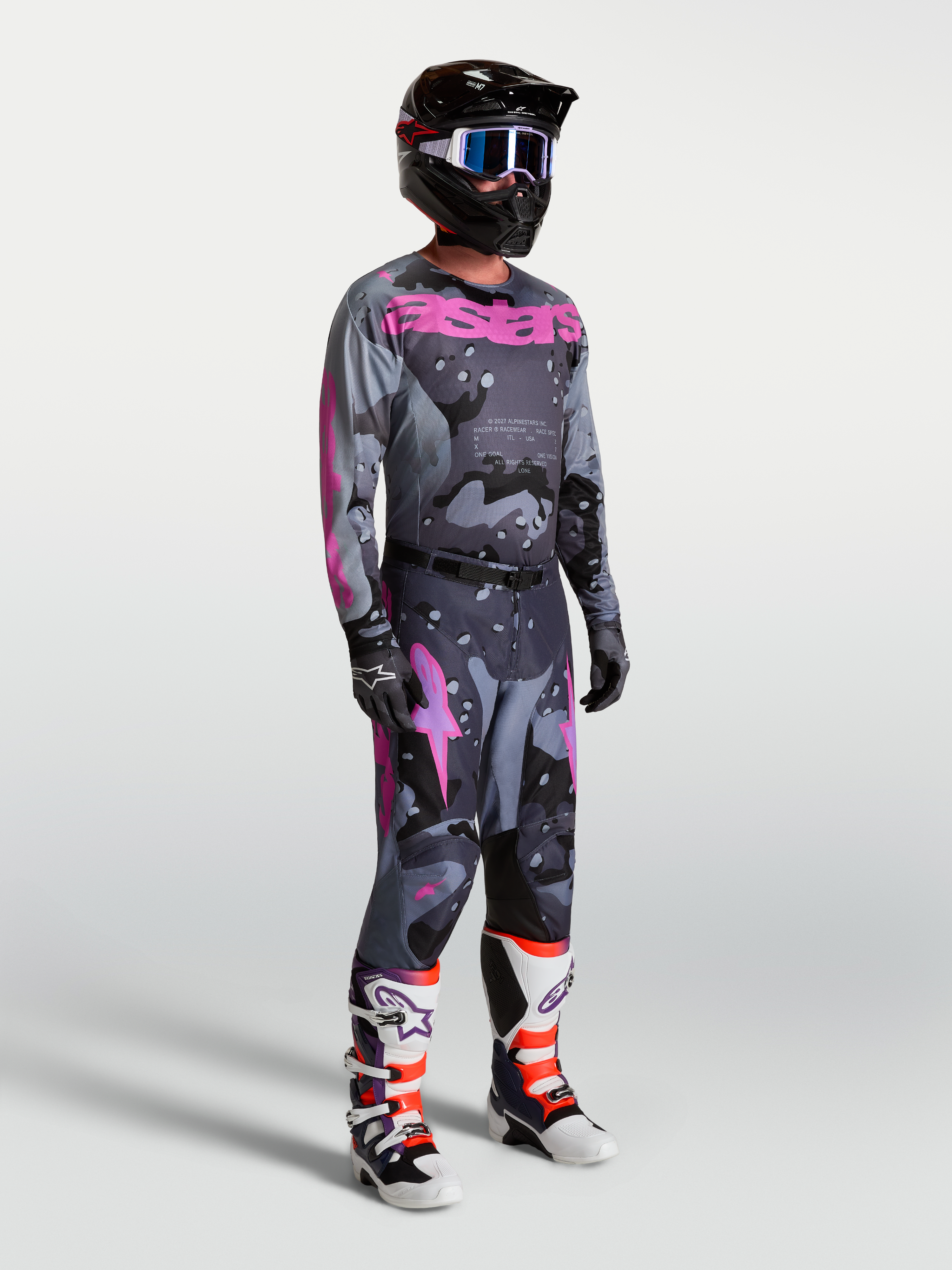 Alpinestars Racer Lone trøje og gear-sæt, herre-motocrossudstyr, grå camo og lilla, med matchende bukser og racerstøvler