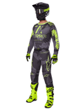 Alpinestars 2025 Racer Hollow Gear Set, komplet motocross-udstyr, grå camouflage og neongul, inkluderer trøje, bukser, matchende sort og gul hjelm, goggles, handsker og neongule støvler, højtydende racingudstyr til terrænkørsel