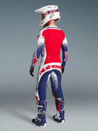 Alpinestars Techstar Unity Limited Edition, rød, hvid og blå herre-motocross-sæt, racing-pasform, set bagfra