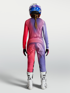 Alpinestars Stella Fluid Kepler trøje, dame-motocrosstrøje, lilla og rød, åndbart polyfabric, set bagfra på model.
