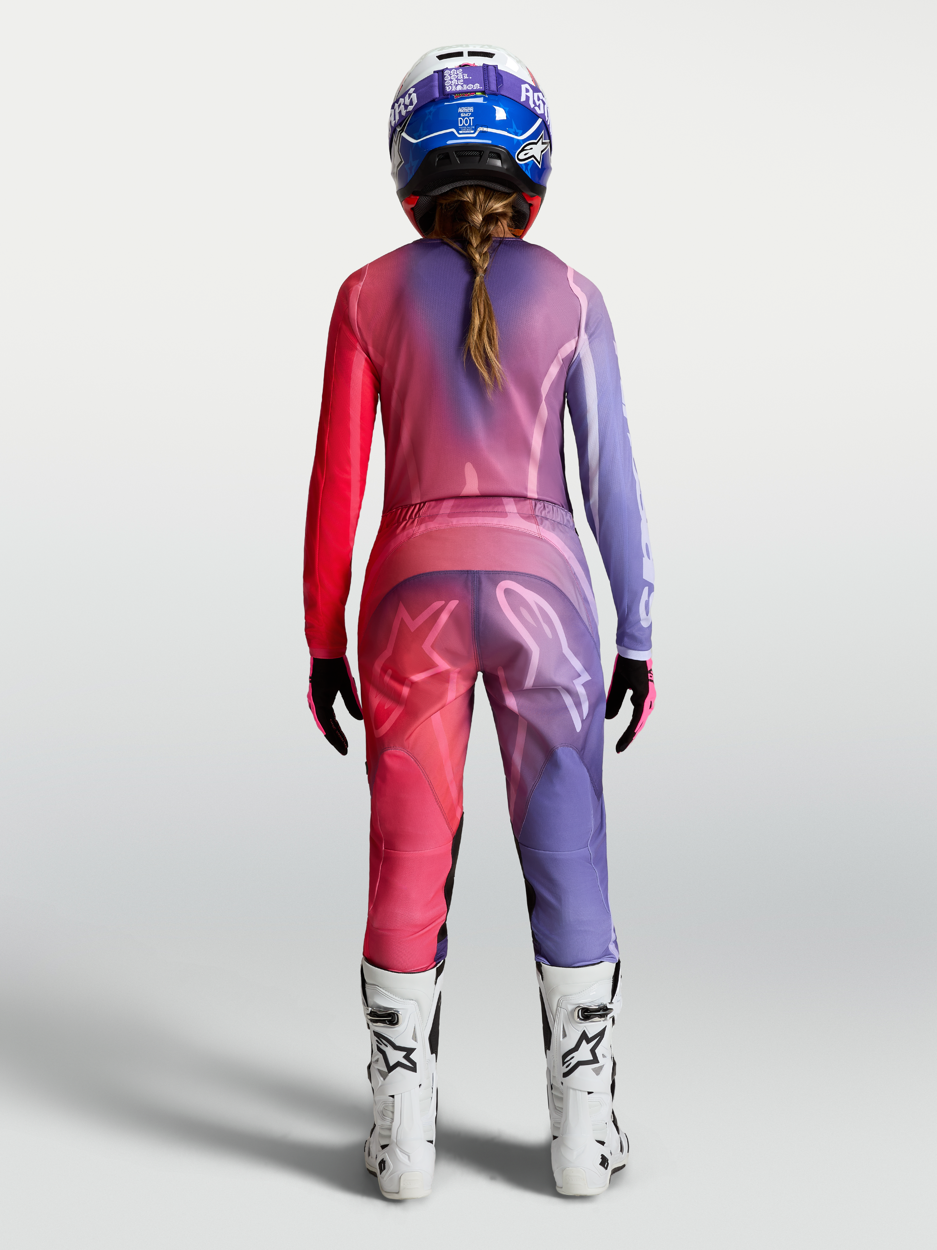 Alpinestars Stella Fluid Kepler trøje, dame-motocrosstrøje, lilla og rød, åndbart polyfabric, set bagfra på model.