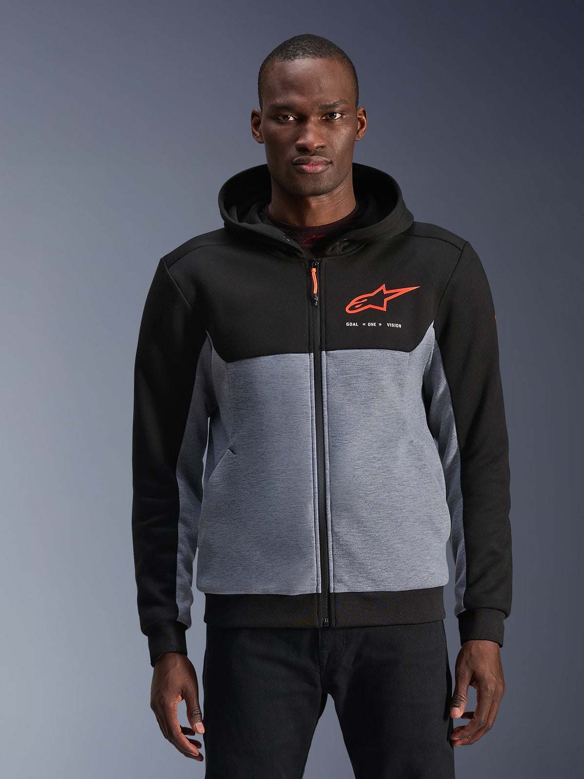 Alpinestars Chrome V2 Sport hættetrøje, urban motorcykeljakke til mænd, sort og grå meleret tekstil med rødt fluo-logo.