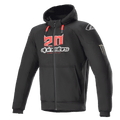 Alpinestars FQ20 Chrome Ignition Monster hættetrøje, sort motorcykelhættetrøje med lynlås, rødt og hvidt '20'-logo på brystet, Alpinestars tekstlogo, røde snore, hvidt logo på skulderen, Monster Energy-klo på ærmet, beskyttende urbant køreudstyr