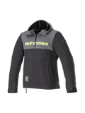 Alpinestars Sherpa Hættetrøje, vindtæt urban motorcykeljakke til herrer, grå og sort, softshell med gult fluo-logo.