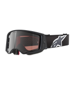 Alpinestars Supertech Corp Goggles Absolute Vision, motocross-briller, sort og grå med sølvfarvet spejllinse, kantet ramme, justerbar sort rem med hvidt stjernelogo, flerlags ansigtsskum til terrænkørsel.