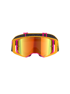 Alpinestars Supertech Corp Goggles Absolute Vision, motocross-briller, gul og lyserød ramme med rød spejllinse, set forfra, med 'ONE GOAL. ONE VISION.' tekst på linsen, justerbar sort rem med silikonegreb