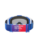 Alpinestars Vision 8 Corp Goggles, blå, hvid og Mirror Blue, set bagfra, blå strop med lilla og rødt centralt mærke med teksten "ALPINESTARS ONE GOAL. ONE VISION.", hvid og blå ramme med sort skumpolstring, motocross-briller