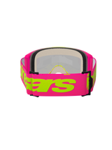 Alpinestars Vision 5 Wordmark Goggles, motocross-briller, pink og fluorgul, set bagfra med fokus på den brede pink vævede rem med gult Alpinestars-navnetræk, multi-lags ansigtsskum og let urethan-ramme.